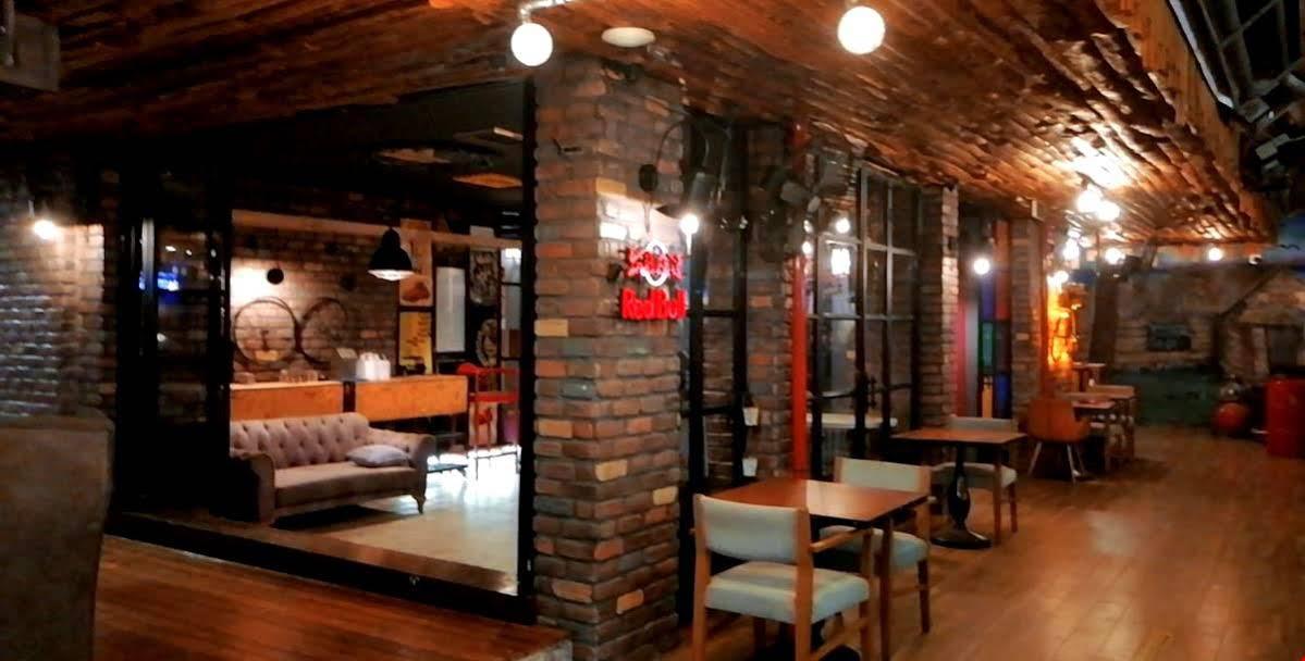 Voswos Garage Coffee Otel