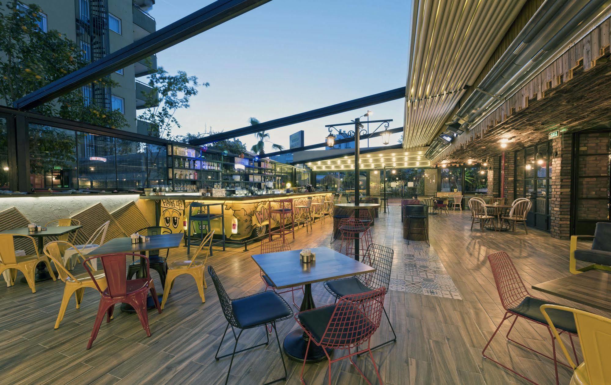 Otel Voswos Garage Coffee Antalya